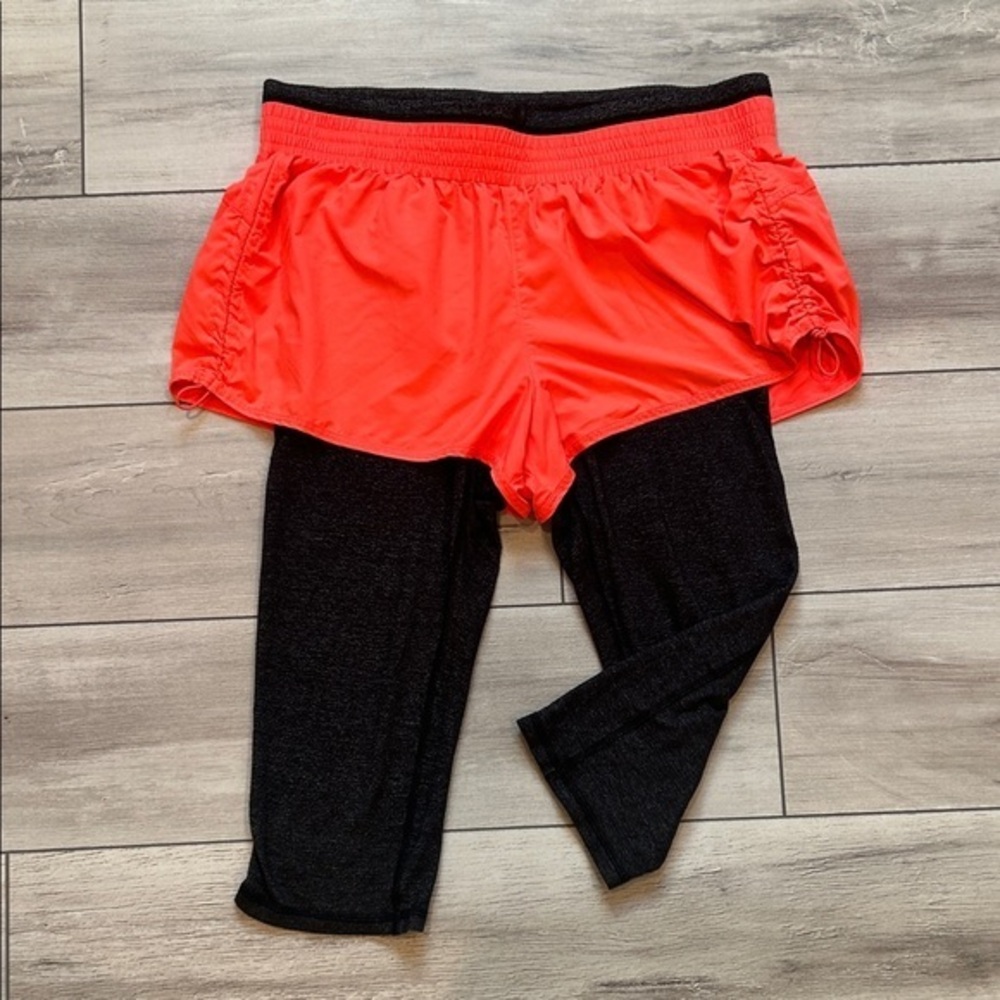 Athleta Go Getter Knicker Shorts Over Capri 964561 coral gray size medium